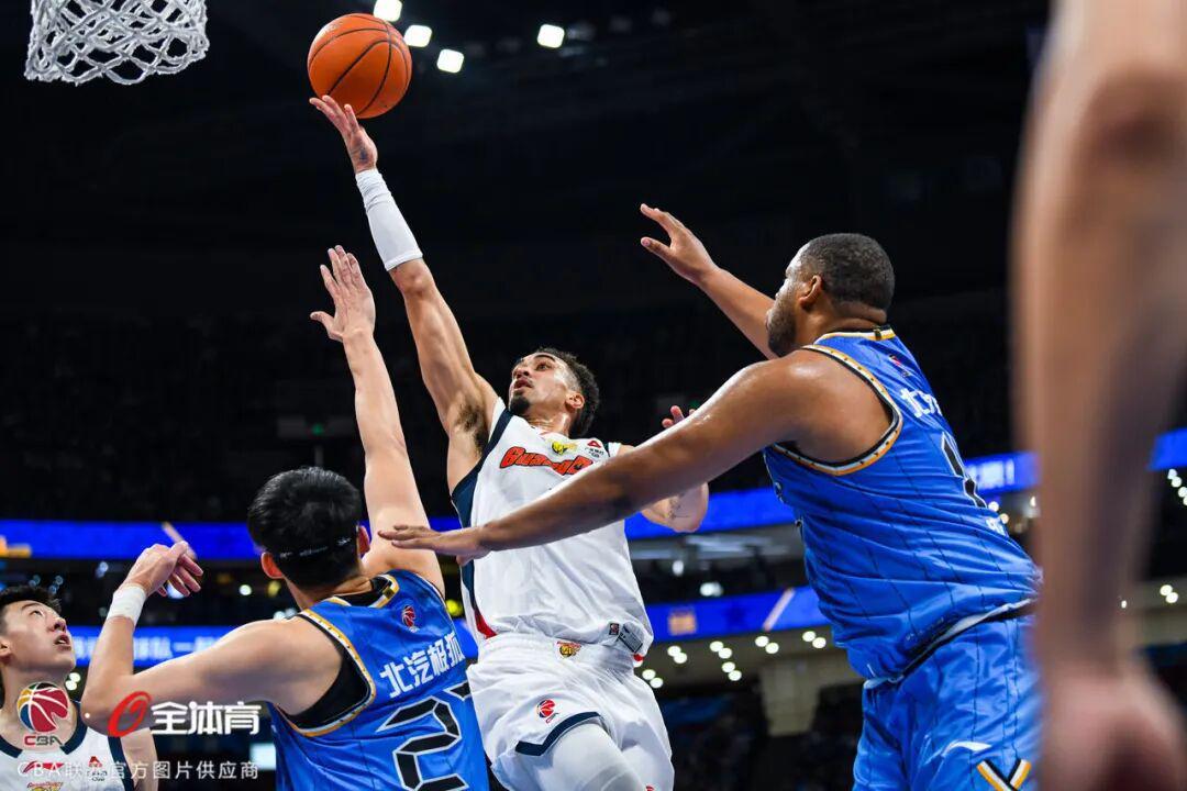 AG体育官方入口-鏖战五棵松，华南虎拼至最后憾负北京